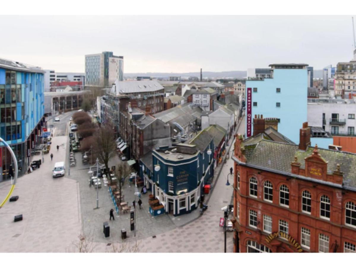 The Most Central Apartment In Cardiff Exterior foto