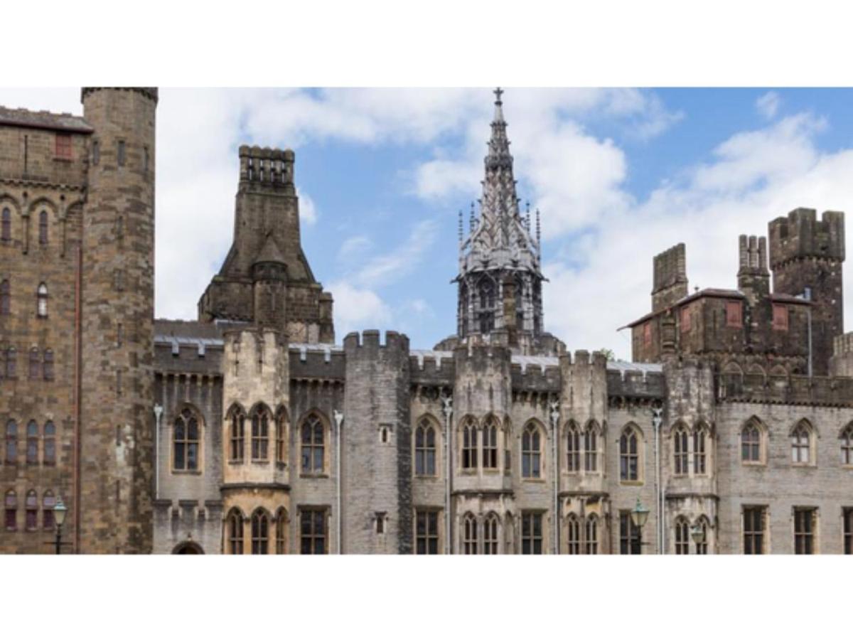 The Most Central Apartment In Cardiff Exterior foto